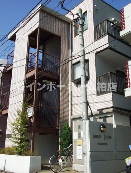 建物外観　外はこのようになっています
