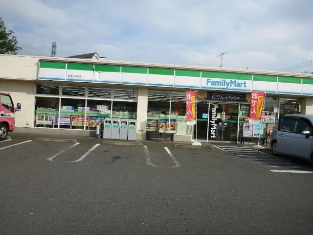 コンビニ　ファミリーマート 昭島中神町店（コンビニ）まで342m