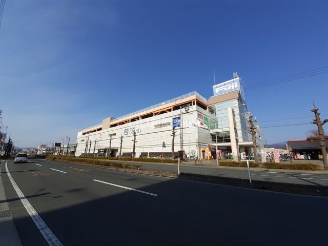 ショッピングセンター　フジグラン高知（ショッピングセンター）まで998m
