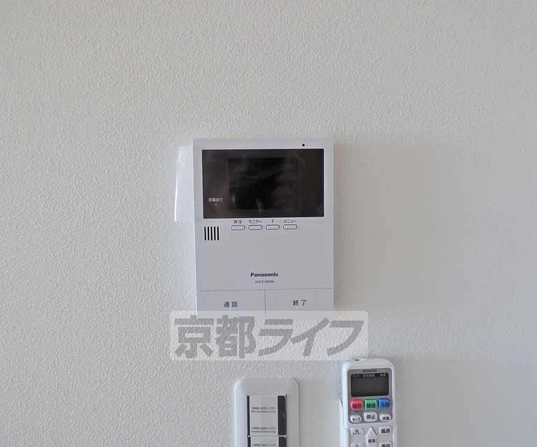 セキュリティ　モニター付きインターホンです。