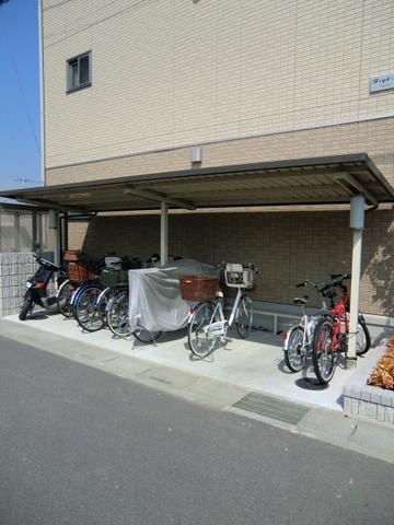 その他共有部分　屋根付駐輪場