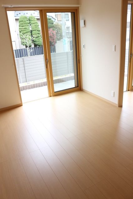 その他部屋・スペース　ゆったり１２，６帖のリビングです
