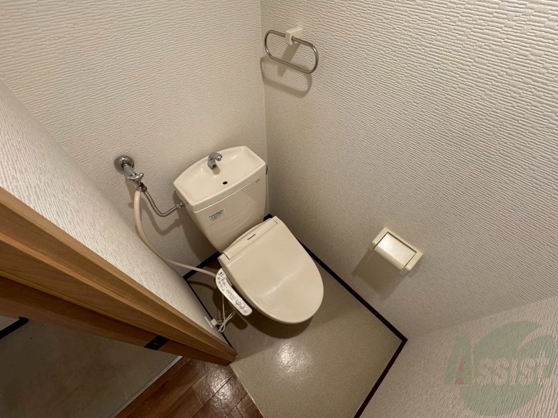 トイレ　トイレです。ウォシュレット付を探している方、おすすめです。