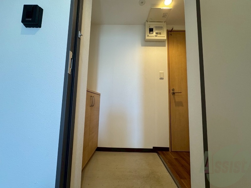 玄関　玄関にはシューズボックスもあって便利そう！