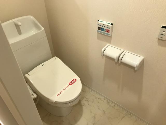 トイレ　トイレ
