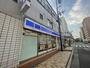 コンビニ　ローソン 江坂店（コンビニ）まで301m