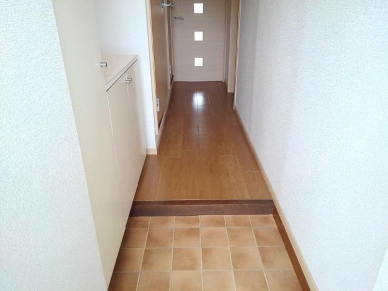 玄関　図面と現状に相違がある場合には現状を優先