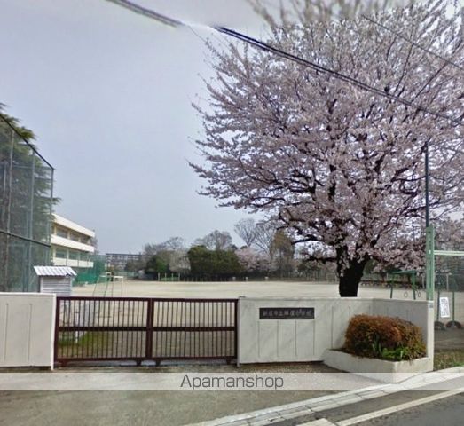 小学校　新座市立陣屋小学校（小学校）まで880m