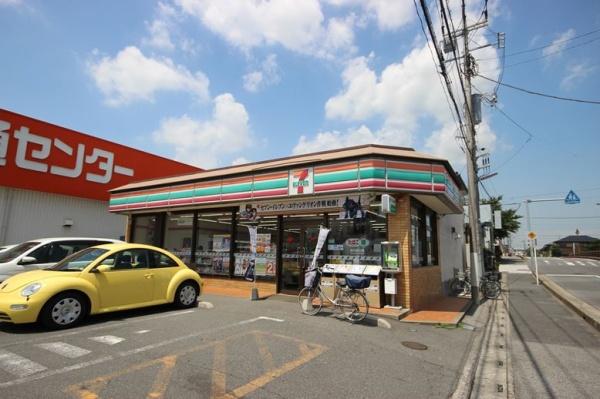コンビニ　セブンイレブン　越谷千間台東店（コンビニ）まで663m