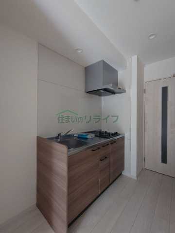 キッチン　別部屋参考写真となります
