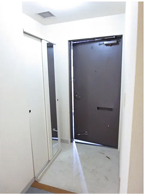 本郷壱岐坂ハイツの玄関写真