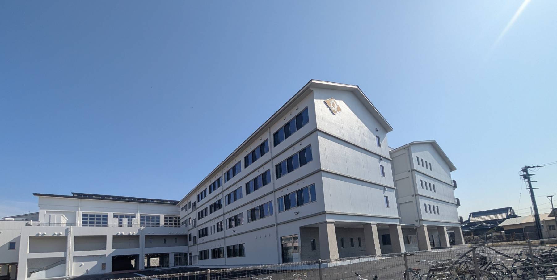 小学校　丸亀市立城東小学校（小学校）まで783m