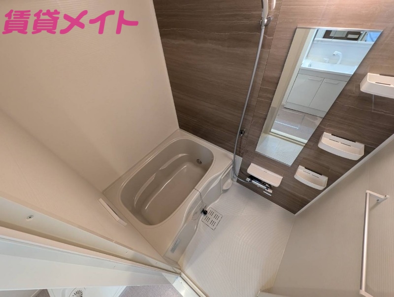 バス・シャワールーム　同型参考写真