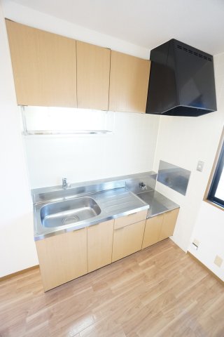 キッチン　※同物件、反転タイプの写真になります。