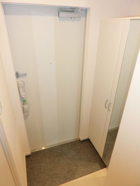マルベリー千葉寺の玄関写真