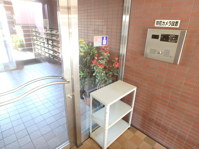 京王相模原線 京王多摩センター駅 徒歩3分 6階建 築31年の外観写真