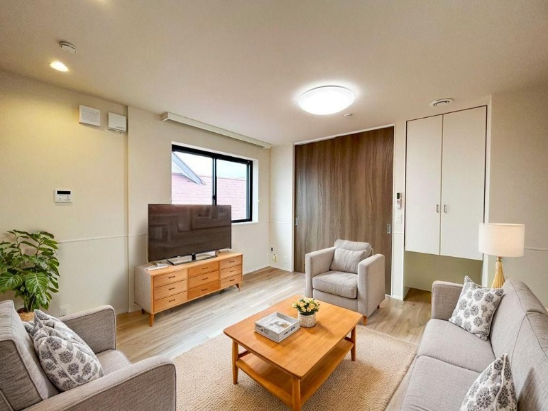 居室・リビング　ＣＧ画像の為実際は家具・家電の設置無し。