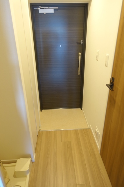 玄関　※写真は同タイプ住戸です。