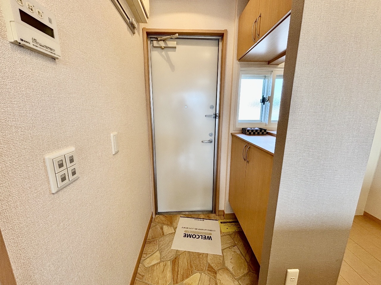 玄関　玄関部分・シューズボックス付きです♪