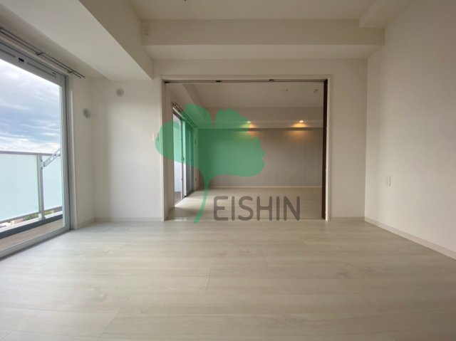 ラシルフィード博多駅南の居間写真