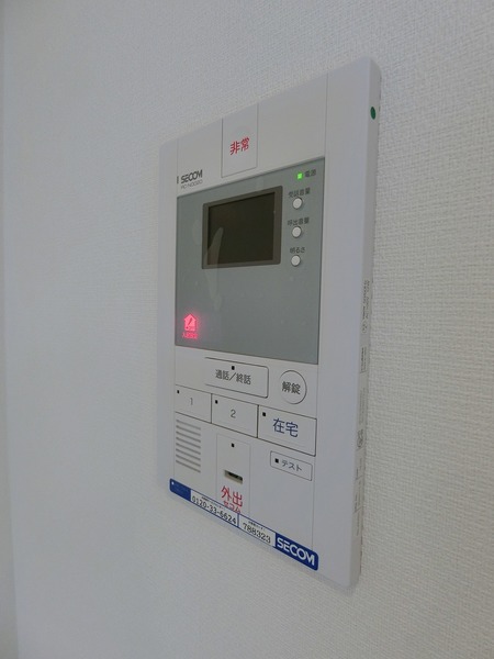 セキュリティ　安心のTVモニター付きインターホン