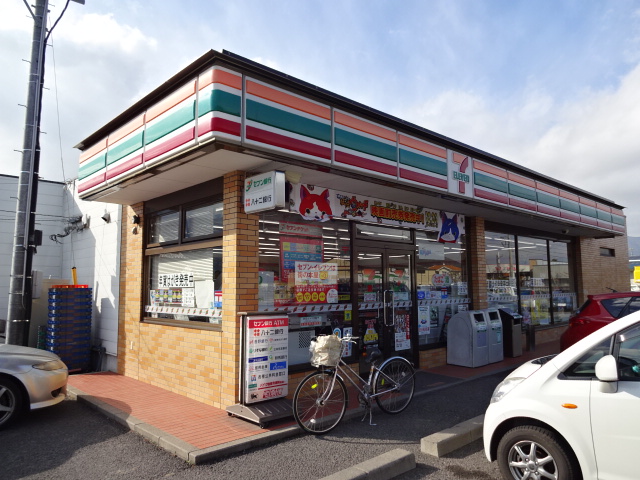 コンビニ　セブンイレブン 戸倉内川店（コンビニ）まで611m