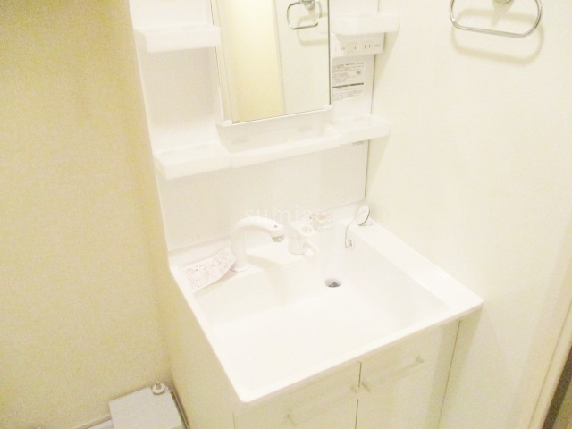 洗面設備　独立洗面台です☆