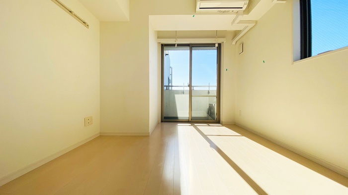 Rising place 浅草EASTの居間写真