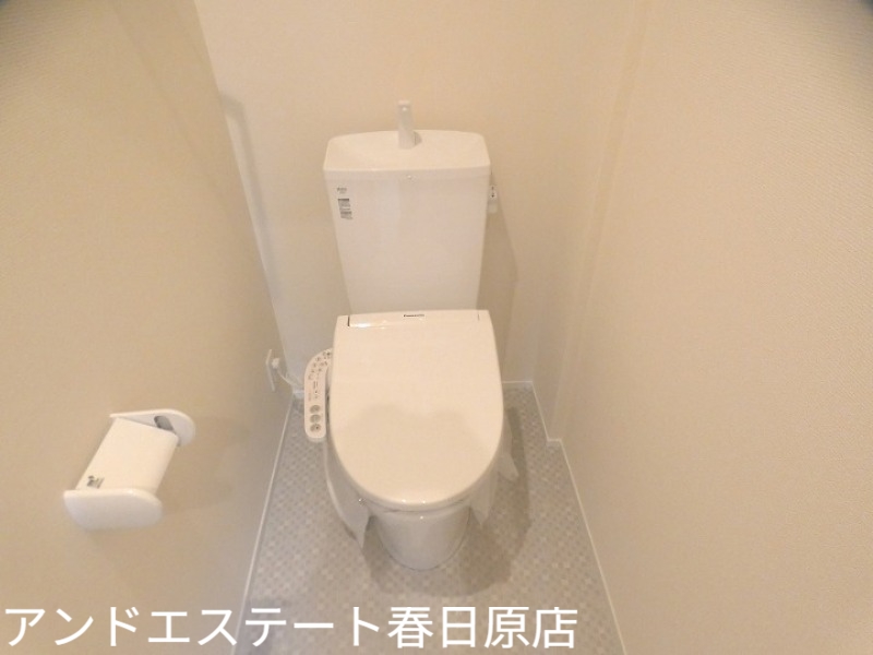西鉄天神大牟田線 井尻駅 徒歩10分 2階建 築4年のトイレ写真