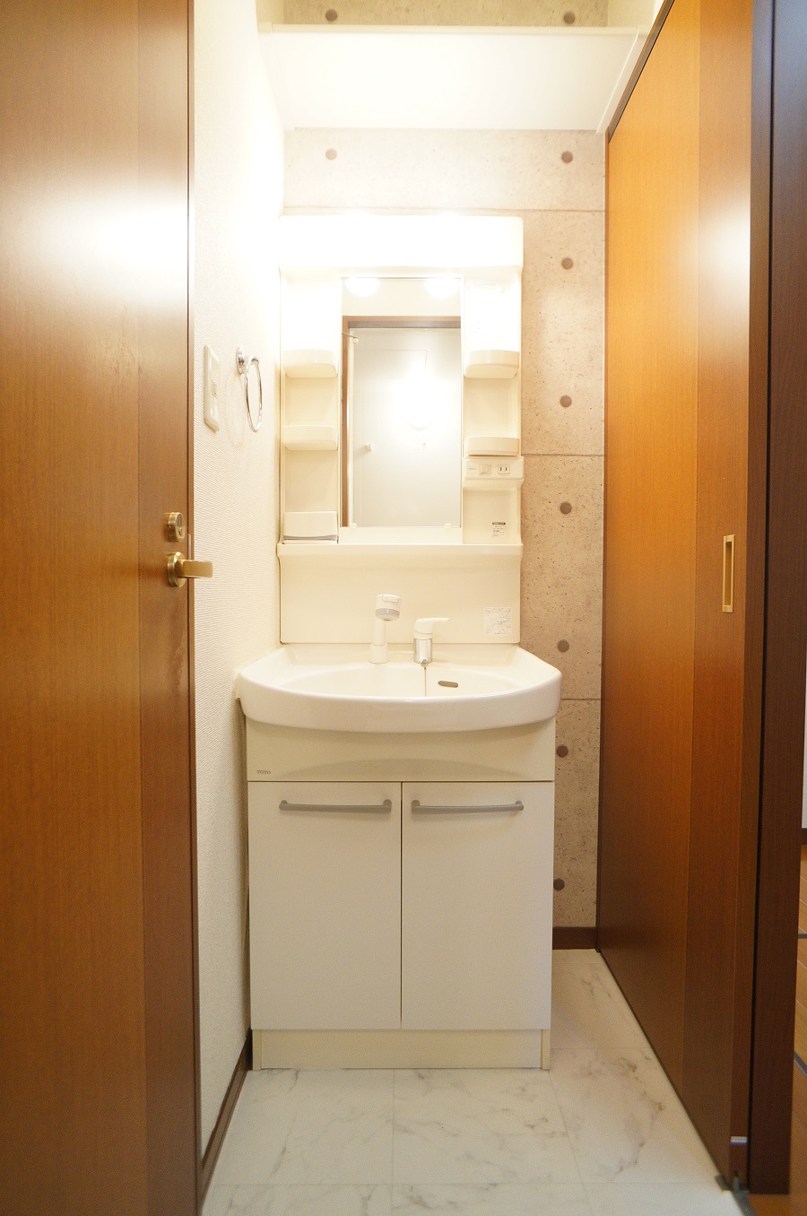 洗面設備　同間取り・別のお部屋の写真です。