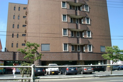 建物外観　医学部正門前