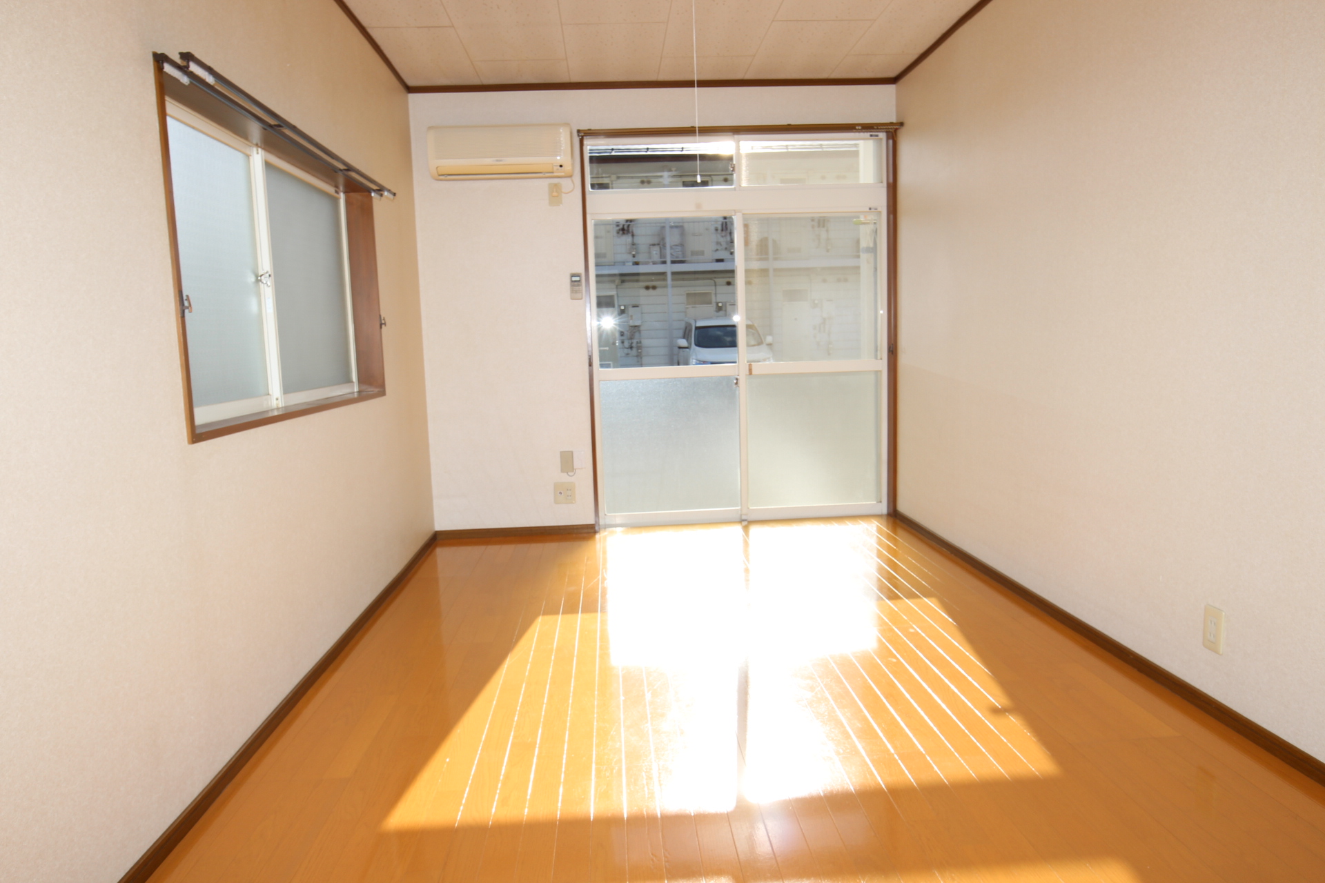 居室・リビング　建物外観