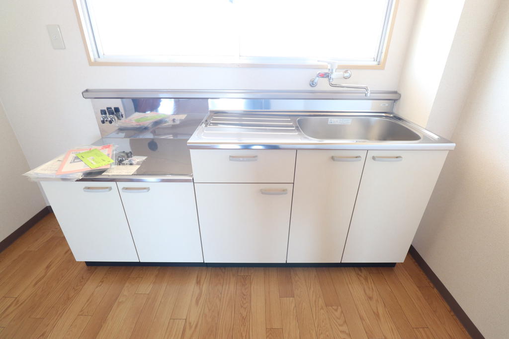 キッチン　キッチンは窓付き！