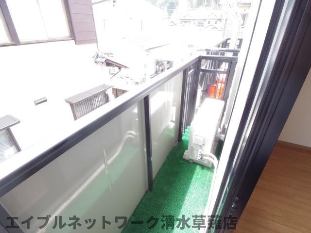 バルコニー　外からの目が気にならないバルコニーで洗濯物が干せます
