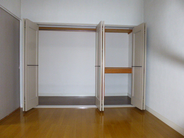 収納　洋室には大きいクローゼットがあります！
