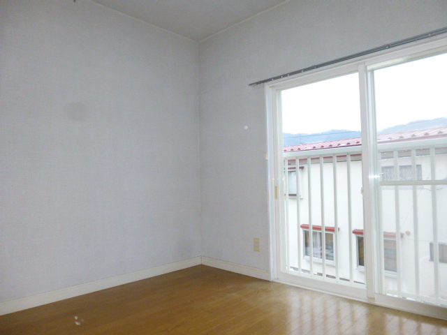 バルコニー　バルコニーがあり気持ちよさそうな居室です♪