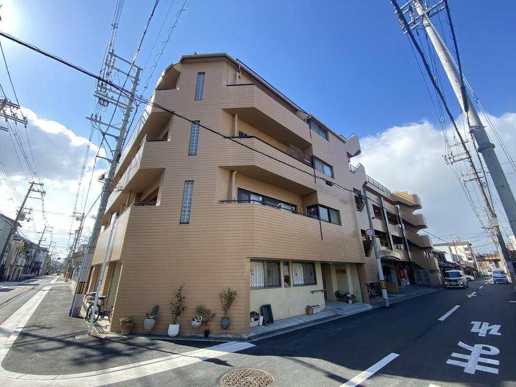 ロイヤルハイツ北田辺の外観写真
