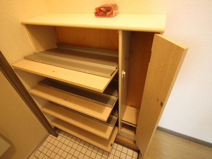 その他　靴箱。