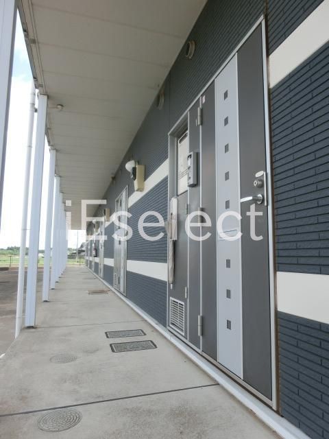 エントランス　玄関へのアプローチ