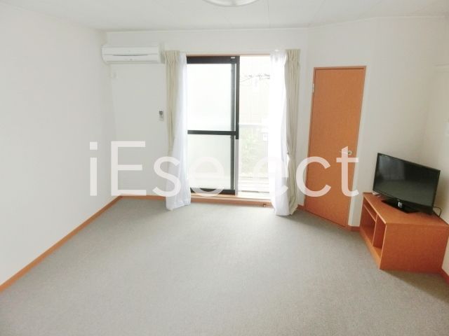 居室・リビング　テレビは付いてありません