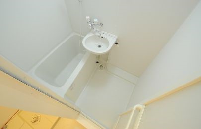 バス・シャワールーム　現状優先です。