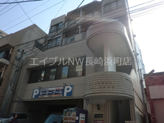 長崎市寄合町のマンションの建物外観