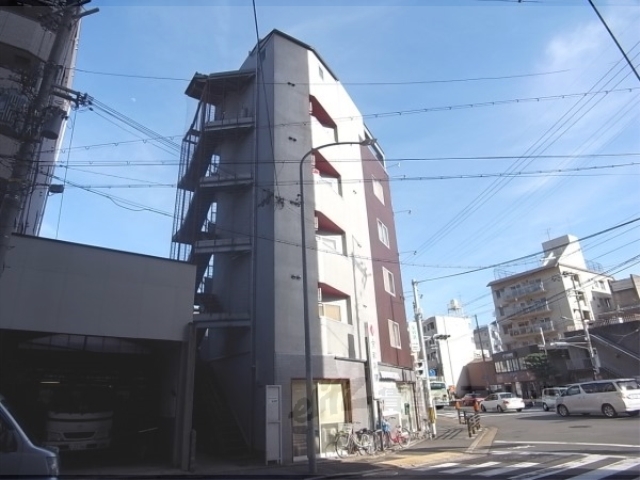 【京都市上京区西院町のマンションの建物外観】