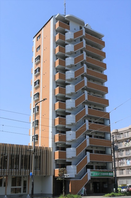 松山市南町のマンションの建物外観