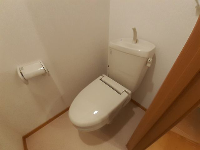 【京田辺市東西神屋のマンションのトイレ】