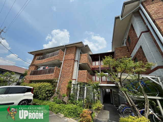 小牧市大字小牧原新田のマンションの建物外観