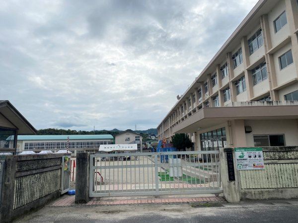 【セジュール和田の小学校】