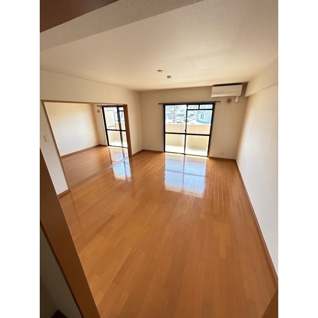 居室・リビング　リビング・洋室