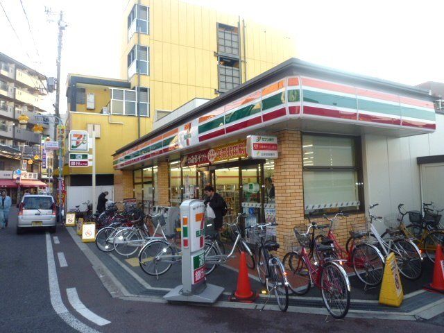 【東大阪市横沼町のアパートのコンビニ】