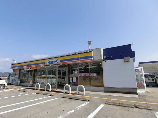 コンビニ　ミニストップ 池田町本郷店（コンビニ）まで1300m